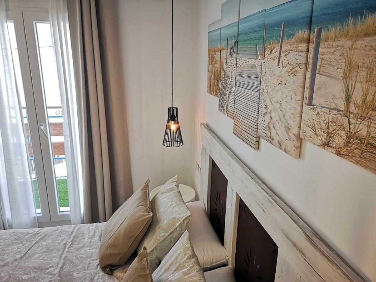 קוניל דה לה פרונטרה Apartamento Suite Arco De La Villa,Solo Familia Y Parejas,Parking Gratuito מראה חיצוני תמונה